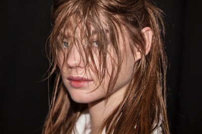 christopher-kane-autunno-inverno-2016-backstage-beauty-6