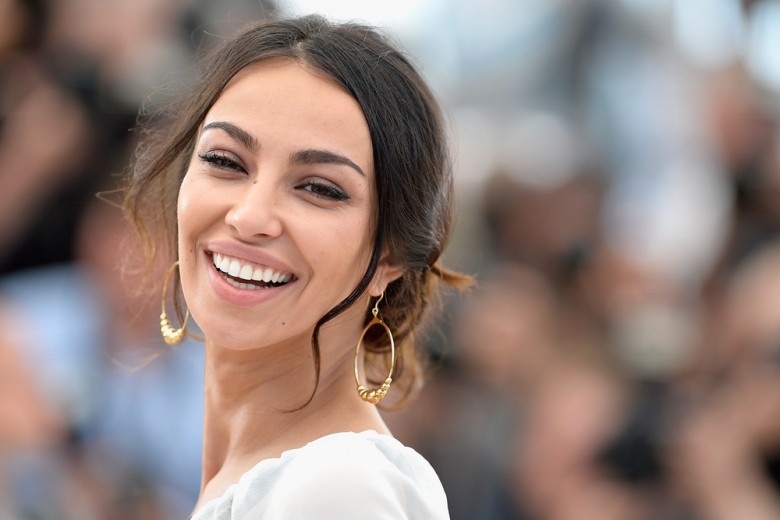 Madalina Ghenea: i beauty look di una diva dal fascino mediterraneo
