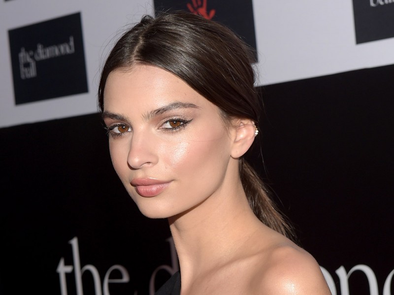 emily-ratajkowski-capelli-10