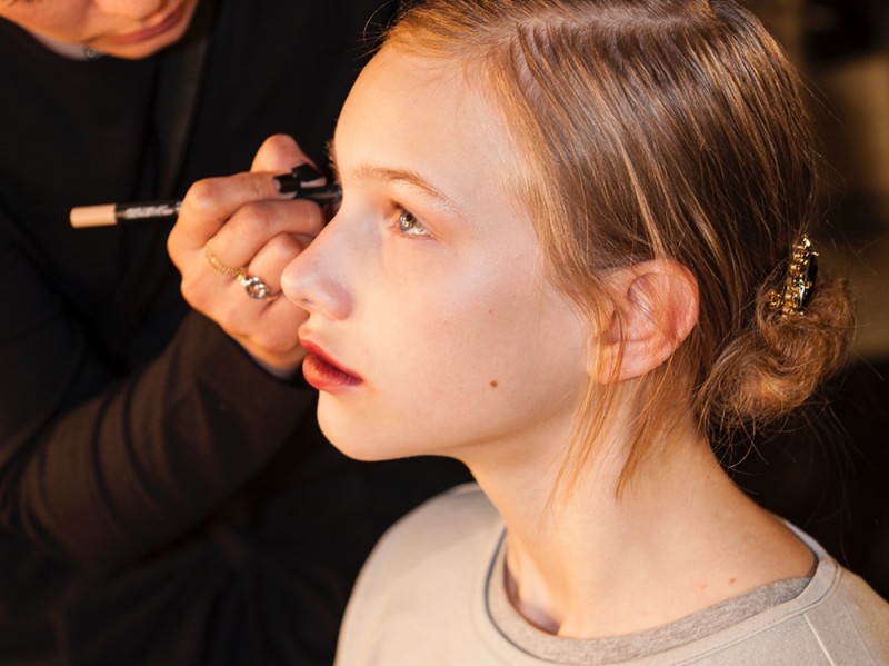 erdem-autunno-inverno-2016-backstage-beauty-3