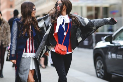 ny-feb-16-amiche-rosso-blu