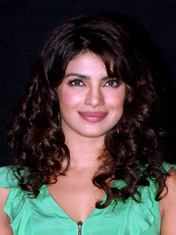 priyanka-chopra-beauty-look-01