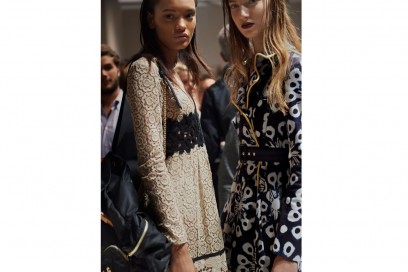 Backstage-at-the-Burberry-Womenswear-SS16-Show_001