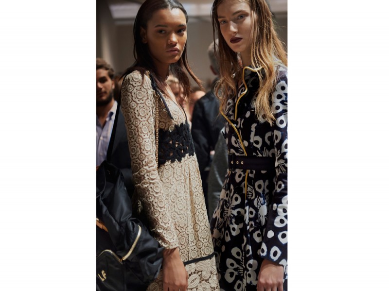 Backstage-at-the-Burberry-Womenswear-SS16-Show_001