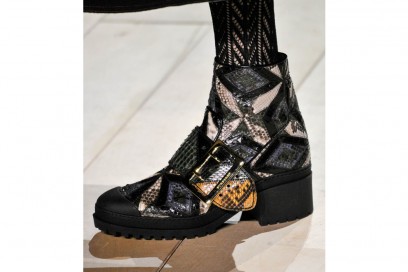 Burberry_clp_W_F16_LO_001