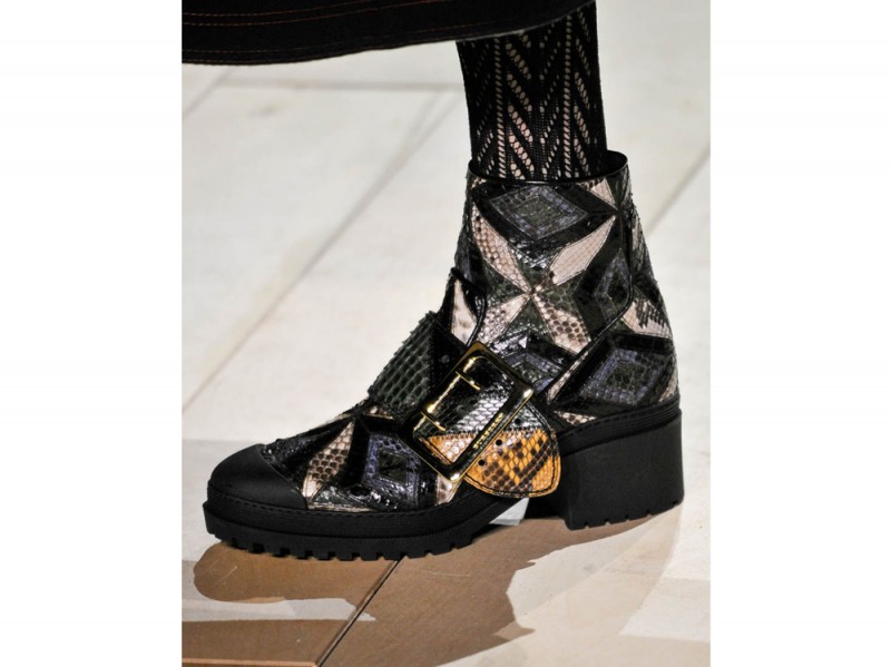 Burberry_clp_W_F16_LO_001