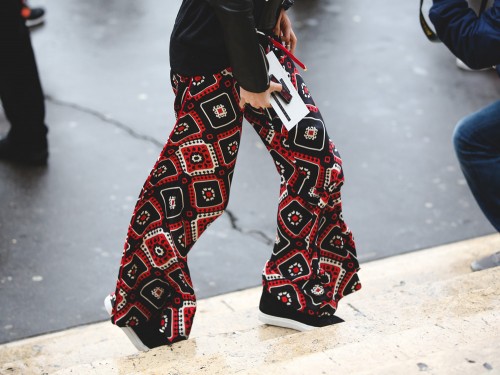 Le scarpe da abbinare ai pantaloni palazzo - Grazia.it