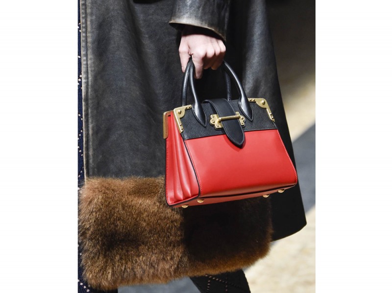 Prada_clp_W_F16_MI_002