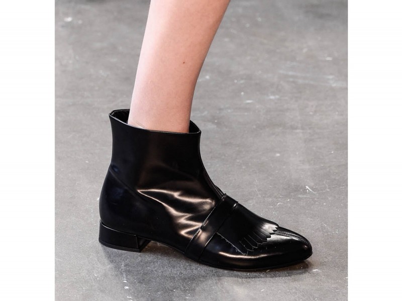 Suno_clp_W_F16_NY_002