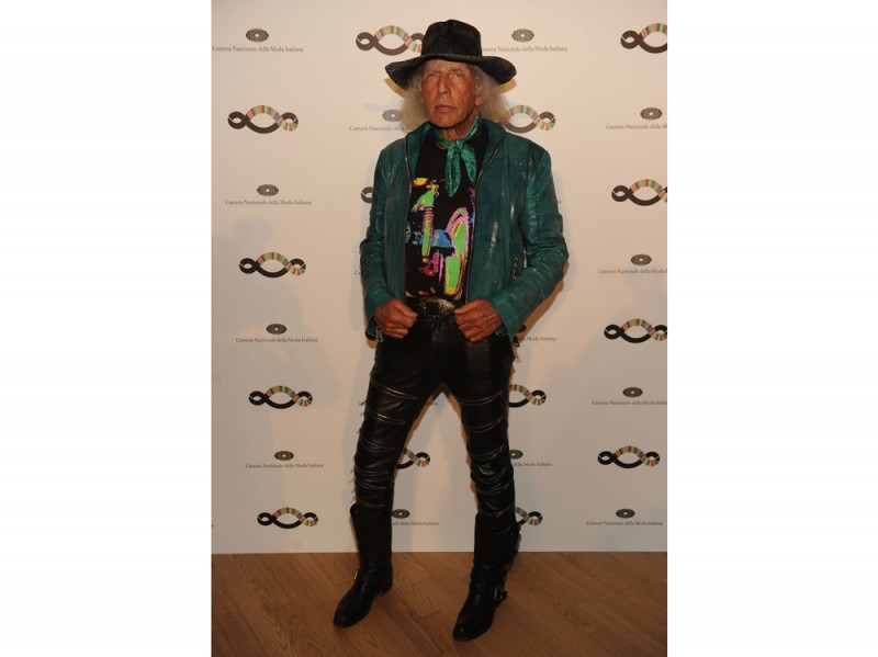 Sustainable-Drink-For-A-Sustainable-Fashion_James-Goldstein