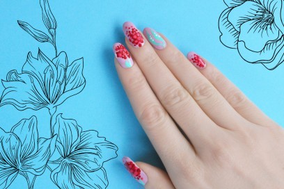 blooming-red-nail-art