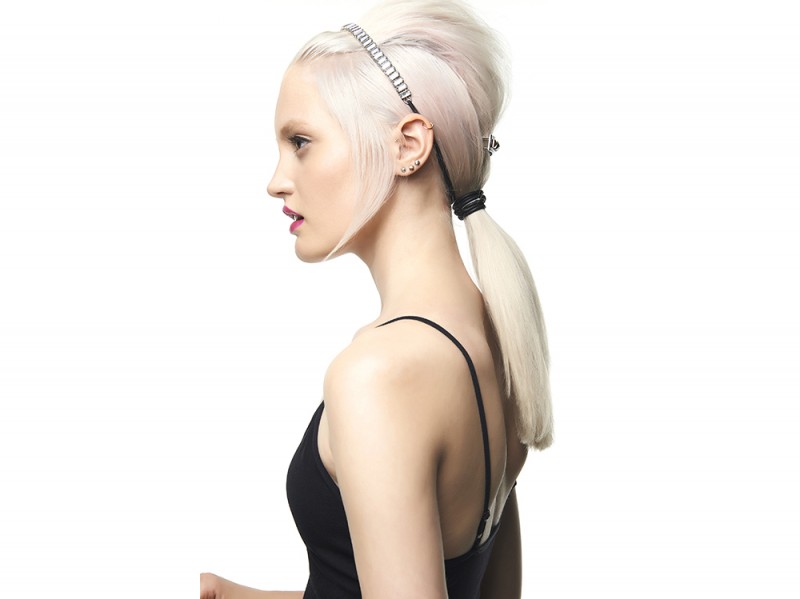 capelli-coda-di-cavallo-TONI&GUY GLAM BAND