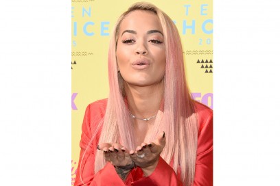 capelli-rose-gold-hair-rita-ora