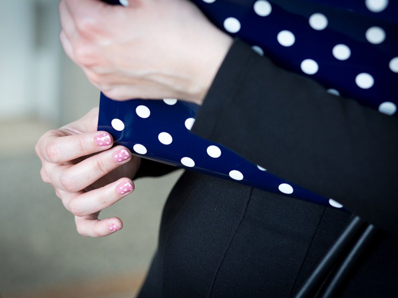 dior-polka-dots-manicure