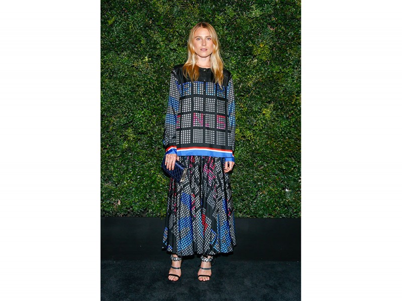 dree-hemingway-olycom