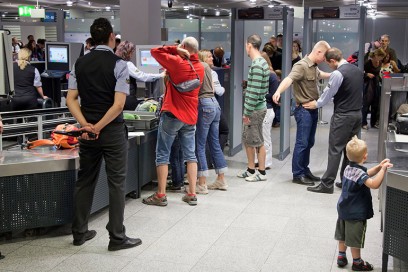 metal detector aeroporto