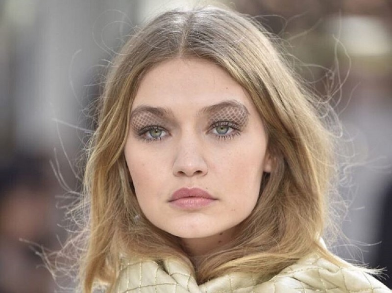 pfw-fw-2016-beauty-look-chanel