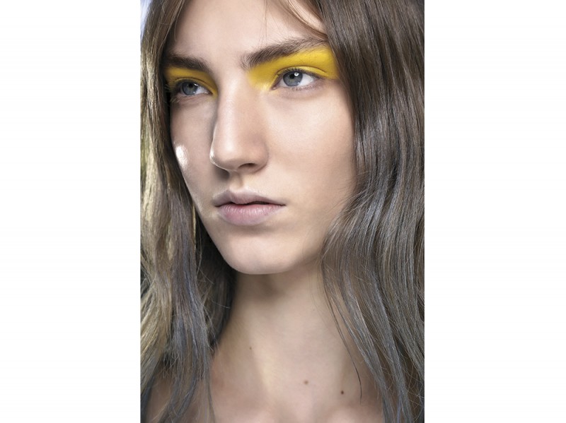 trucco-occhi-colorato-primavera-estate-2016-giamba-2062-ss16-pw_high2