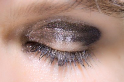 trucco-occhi-glitter-primavera-estate-2016-Masha-Ma_eem_W_S16_PA_004_2220815