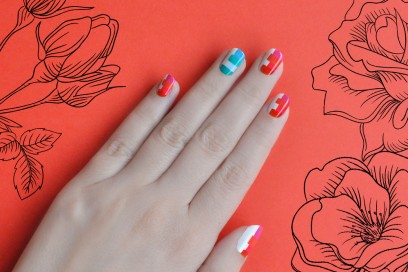 wide-stripes-nail-art