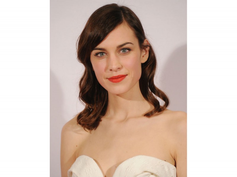 Alexa-Chung-capelli-acconciatura-vintage