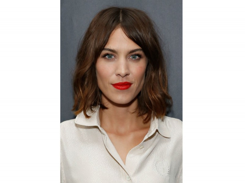 Alexa-Chung-capelli-capello-medio