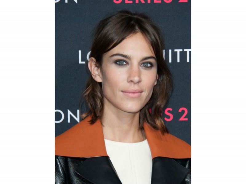 Alexa-Chung-capelli-ciocche-in-liberta