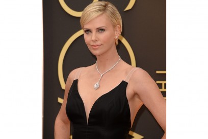 Charlize-Theron-capelli-corto-ordinatissimo