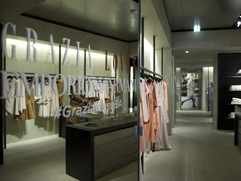 Grazia-Loves-Emporio-Armani_Napoli_8