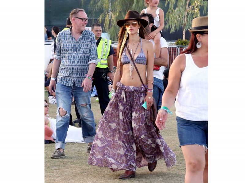 alessandra-ambrosio-olycom