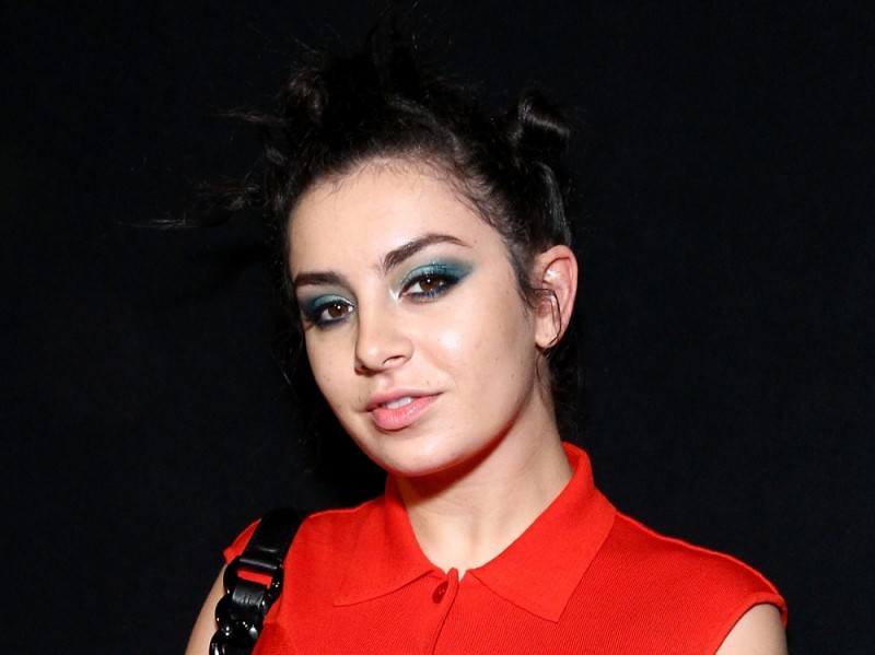 charlie xcx make up 3