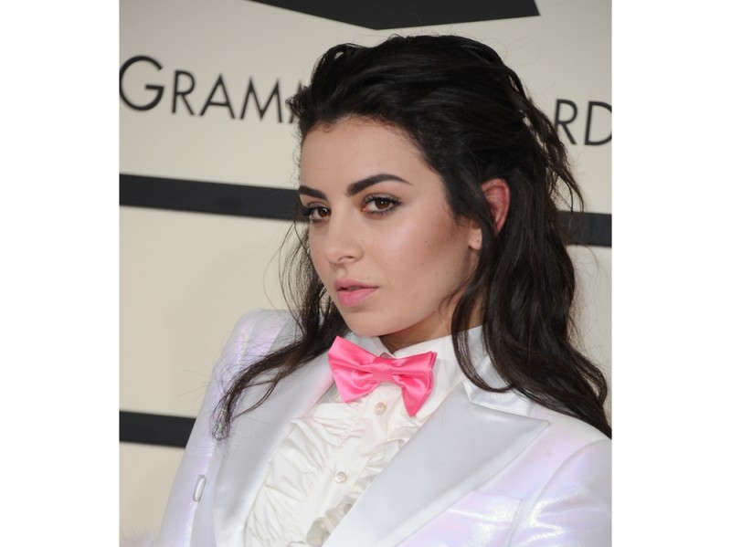 charlie xcx make up 9