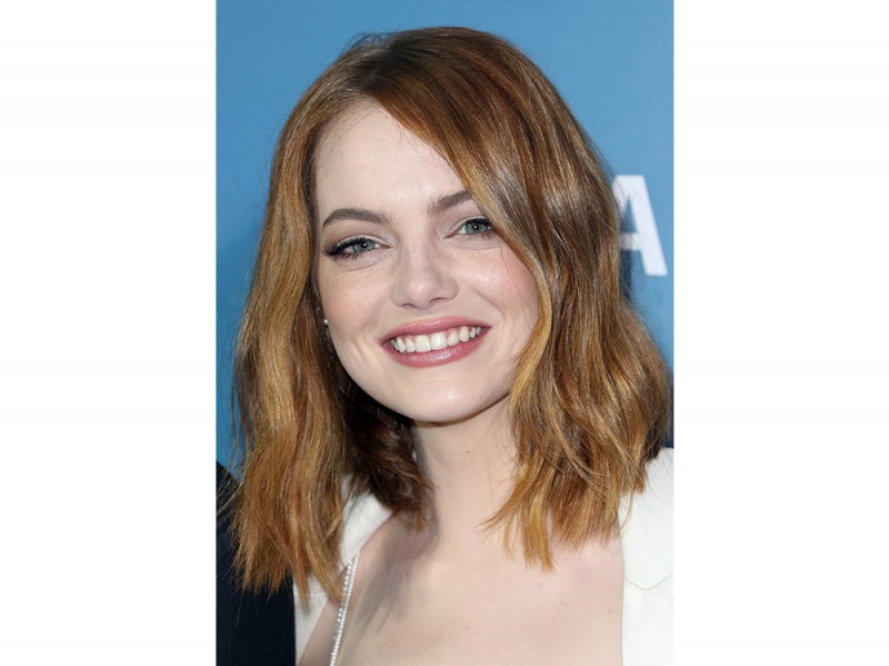 tagli capelli viso ovale emma stone