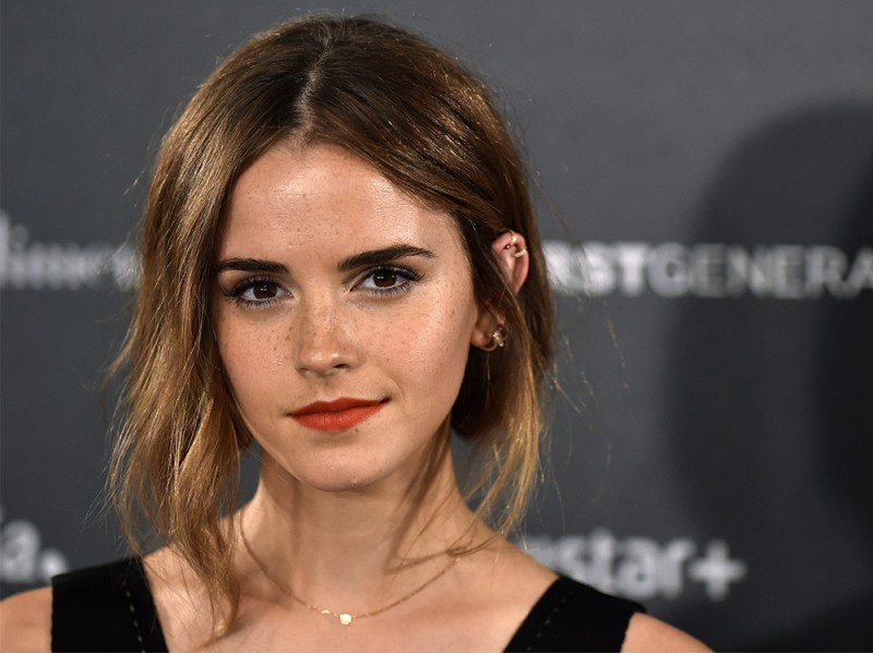 tagli capelli viso ovale emma watson