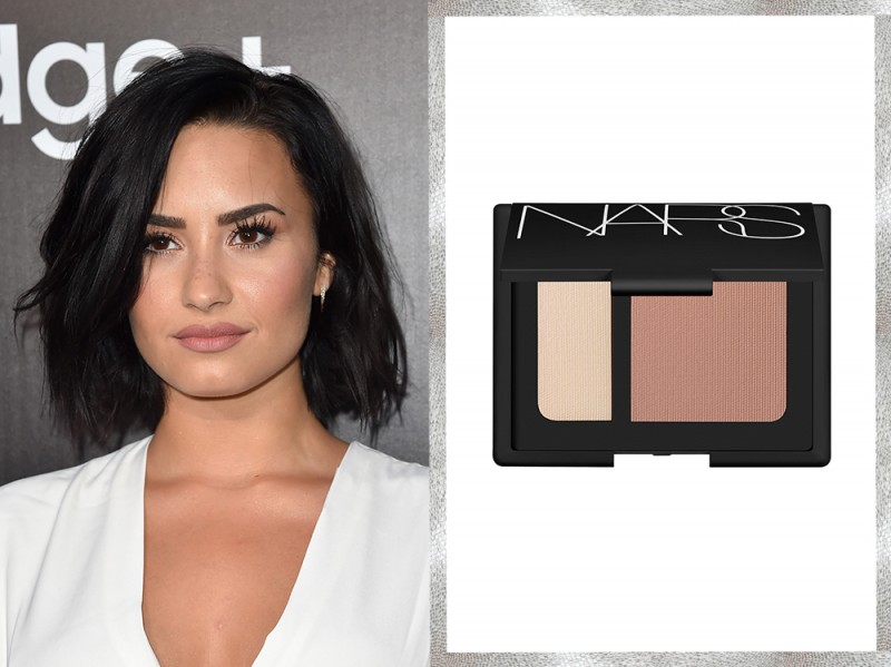 trucco-correttivo-difetti-star-Viso-tondo-Demi-Lovato