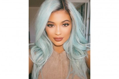 kylie jenner capelli azzurri