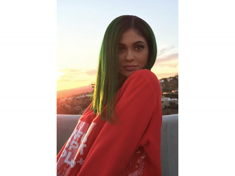 kylie jenner capelli verdi