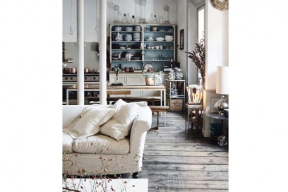 15-stile-vintage-cucina-di-recupero-divano-bianco