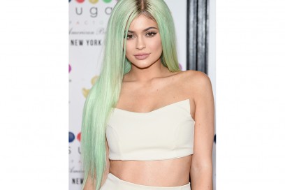 kylie jenner capelli verdi