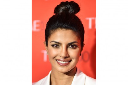 Priyanka-Chopra-capelli-chignon