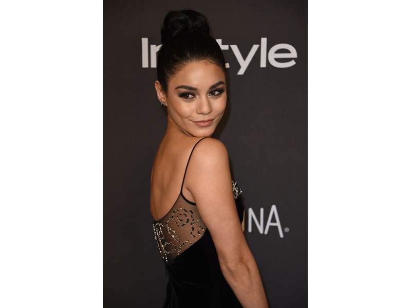 Vanessa-Hudgens-capelli-chignon