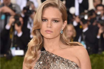 anna-ewers-capelli