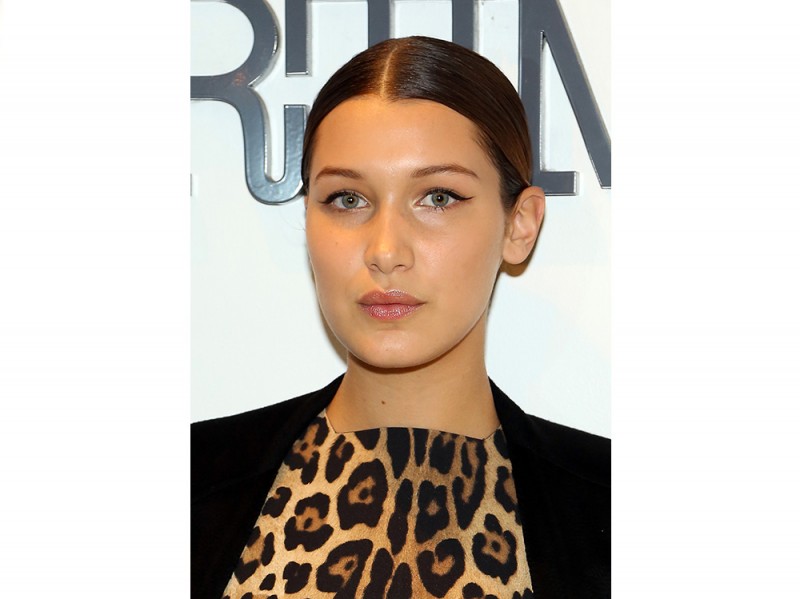 bella-hadid-beauty-cat-eyes