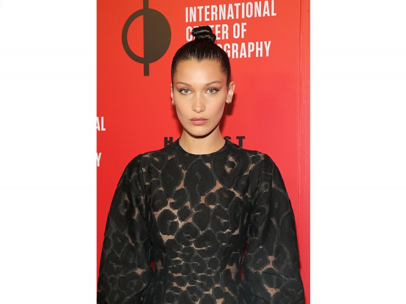 bella-hadid-beauty-top-knot