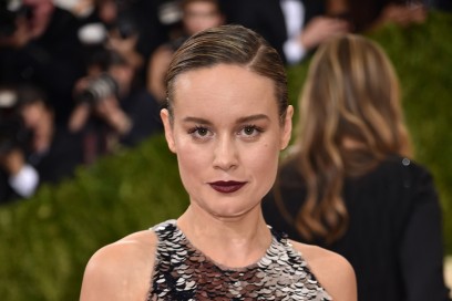 capelli-effetto-bagnato-Brie-Larson