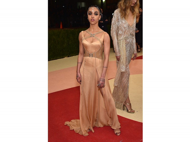 fka-twigs-met-gala