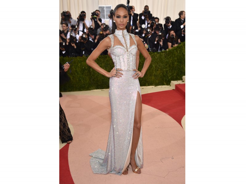 joan-smalls-met