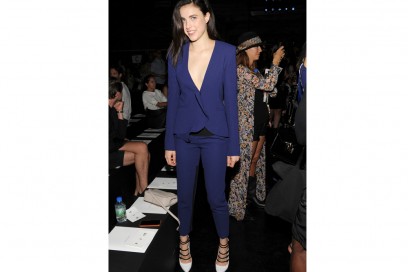 margaret qualley completo blu prabal gurung