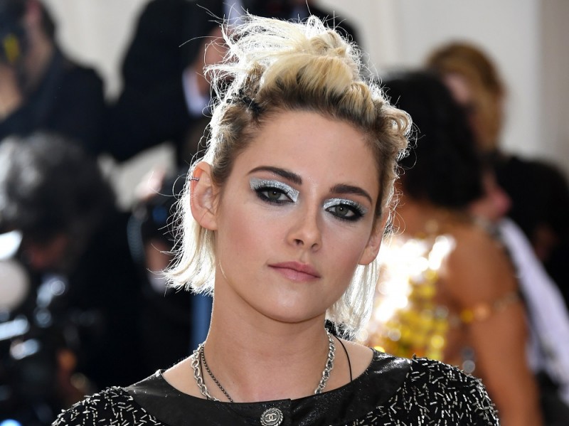 met-gala-2016-beauty-look-kristen-stewart