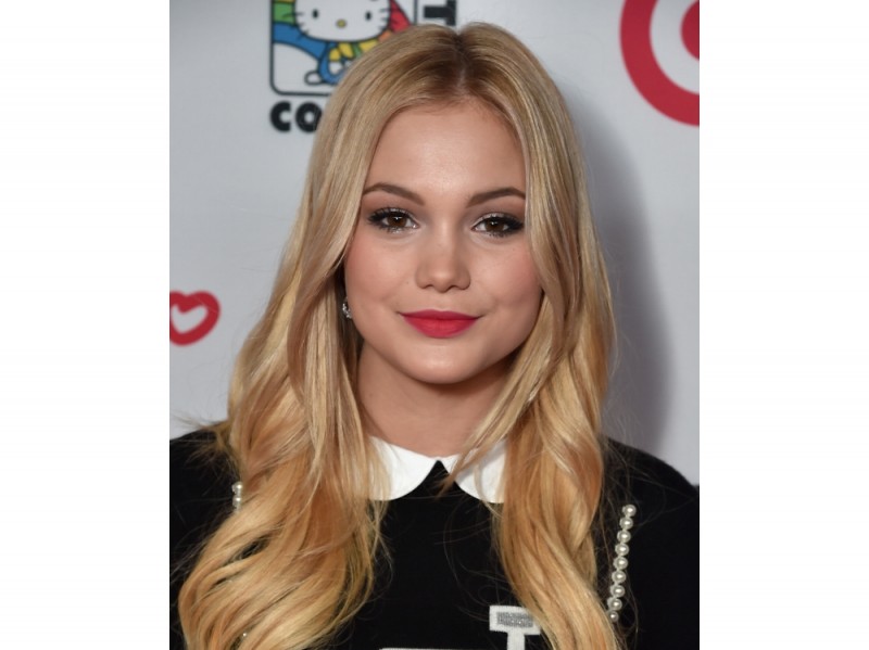 olivia-holt-make-up-01